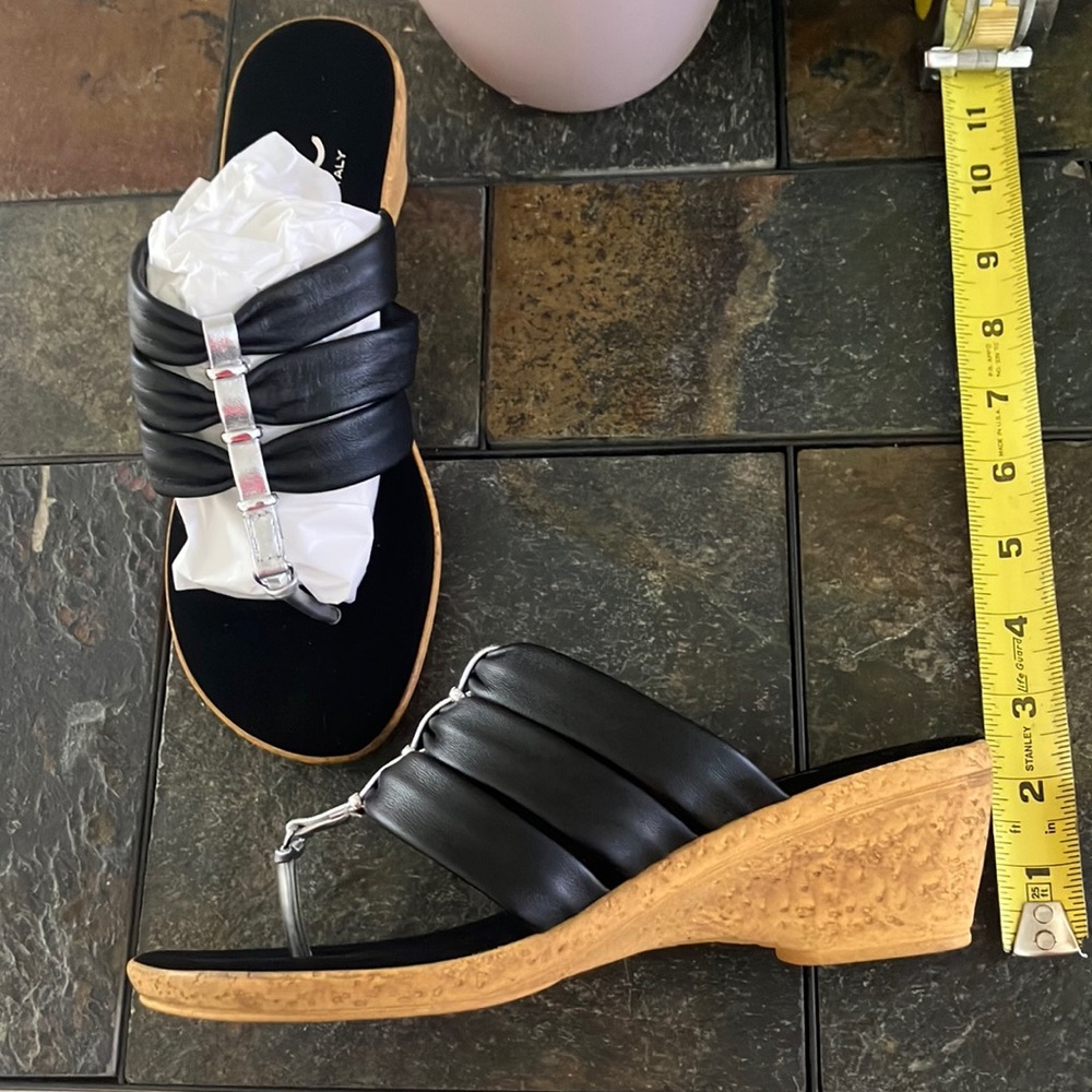 Onex Stylish Black Wedge Sandals soft‎ leather size 8